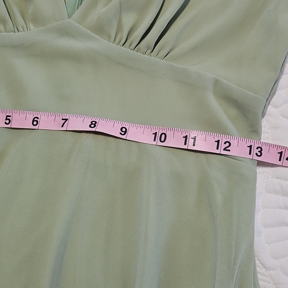 Area Stars Sage Maggie Bell Sleeve Midi Dress V Neck Bustline Pleat Size Small - Picture 16 of 16